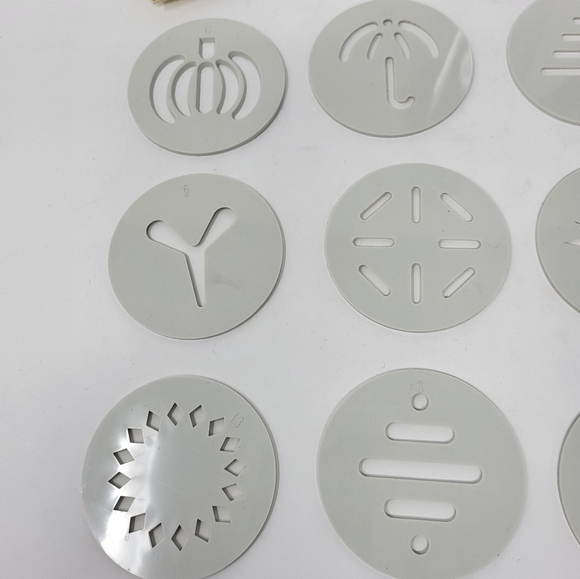 Pampered Chef Cookie Press with 12 Discs 1525 Baking Kitchen Gadgets - Picture 2 of 9